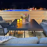 Modernes Mit Eigenem Pool Und Meerblick By Interhome * Bilice