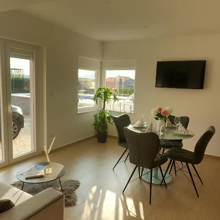 Modernes Mit Eigenem Pool Und Meerblick By Interhome Holiday home