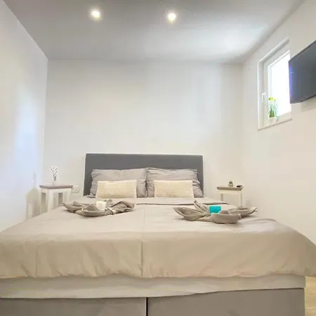 بيت للعطل Modernes Mit Eigenem Pool Und Meerblick By Interhome بيليس