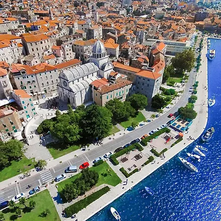 Semesterbostad Modernes Mit Eigenem Pool Und Meerblick By Interhome