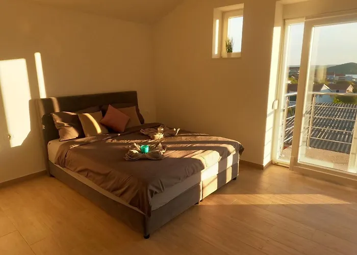 Semesterbostad Modernes Mit Eigenem Pool Und Meerblick By Interhome *