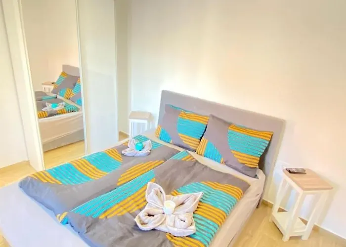 Modernes Mit Eigenem Pool Und Meerblick By Interhome * Bilice