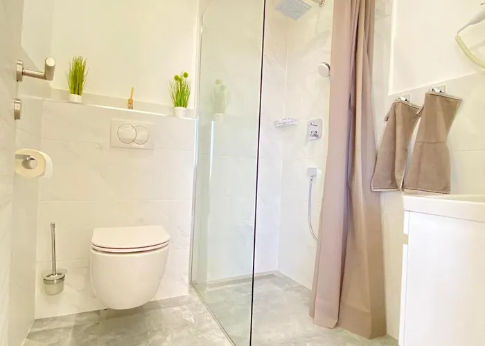 Modernes Mit Eigenem Pool Und Meerblick By Interhome