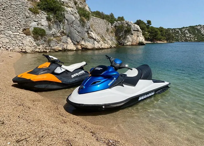 Semesterbostad Modernes Mit Eigenem Pool Und Meerblick By Interhome