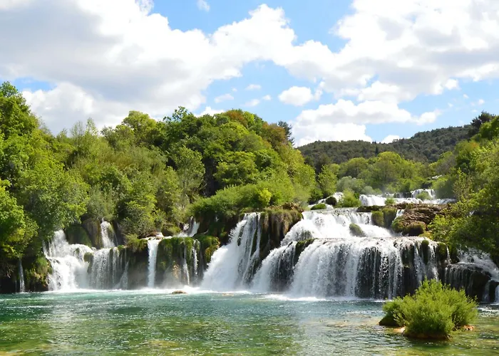 Semesterbostad Modernes Mit Eigenem Pool Und Meerblick By Interhome Bilice